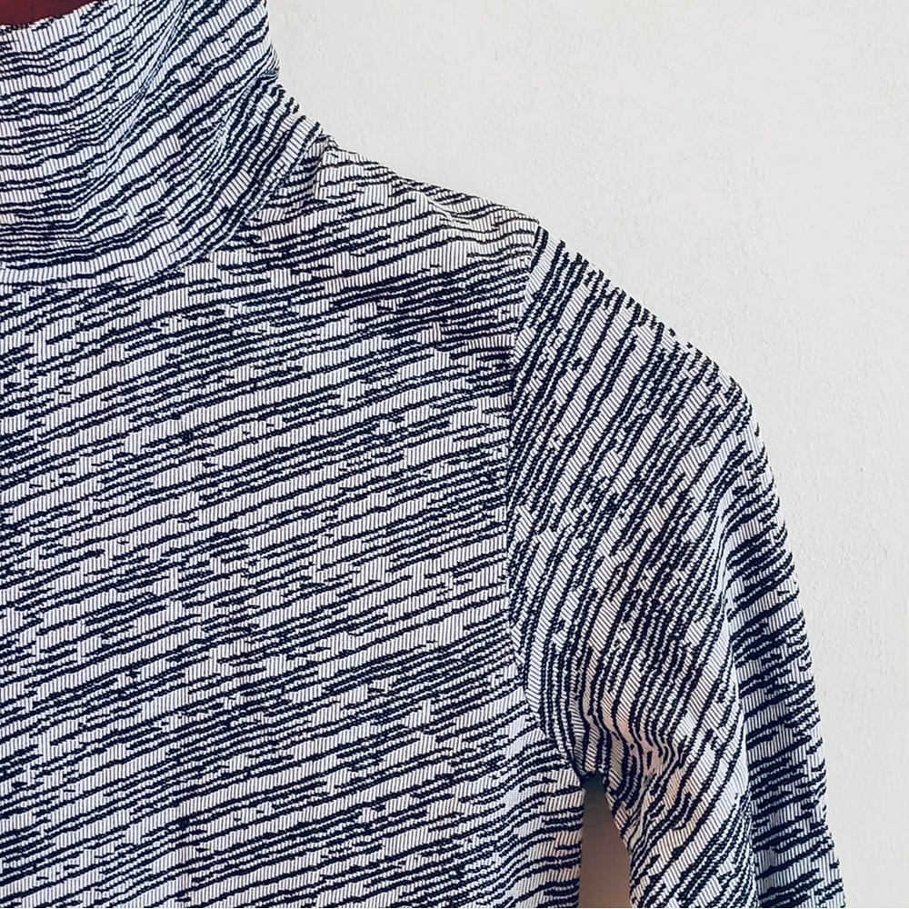 Athleta flurry seamless turtleneck black white size XS - Picture 5 of 10